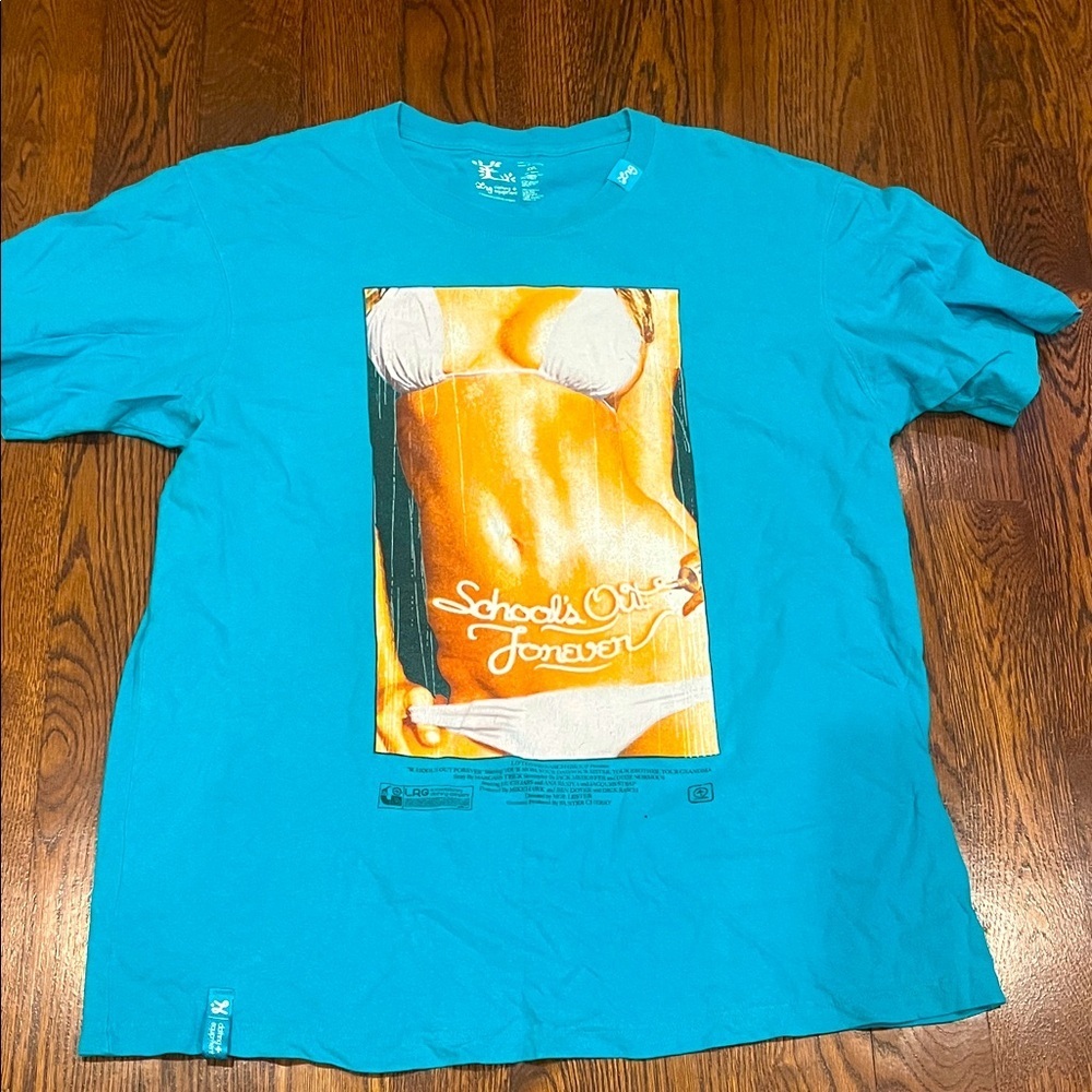 LNG XXL Blue Graphic Tee with 'School's Out Forever' Print